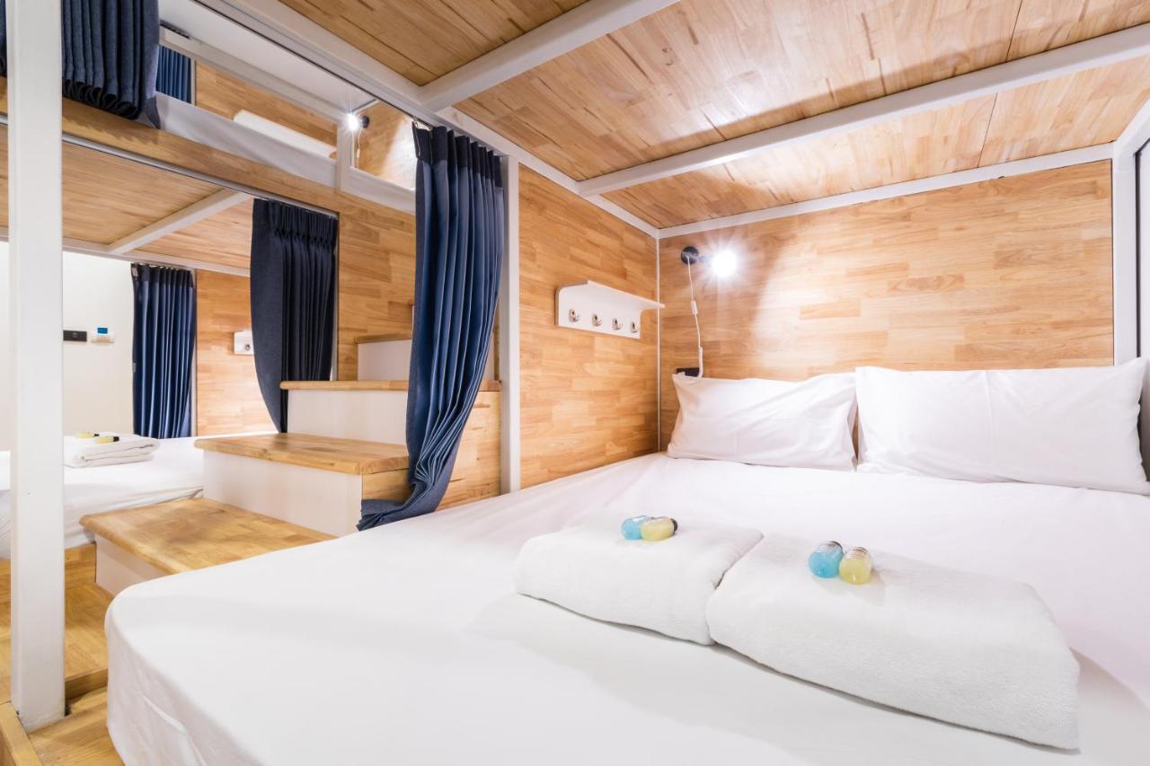 Sleep Z By Icon Park *