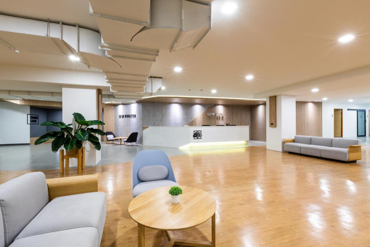 Sleep Z By Icon Park Chiang Mai